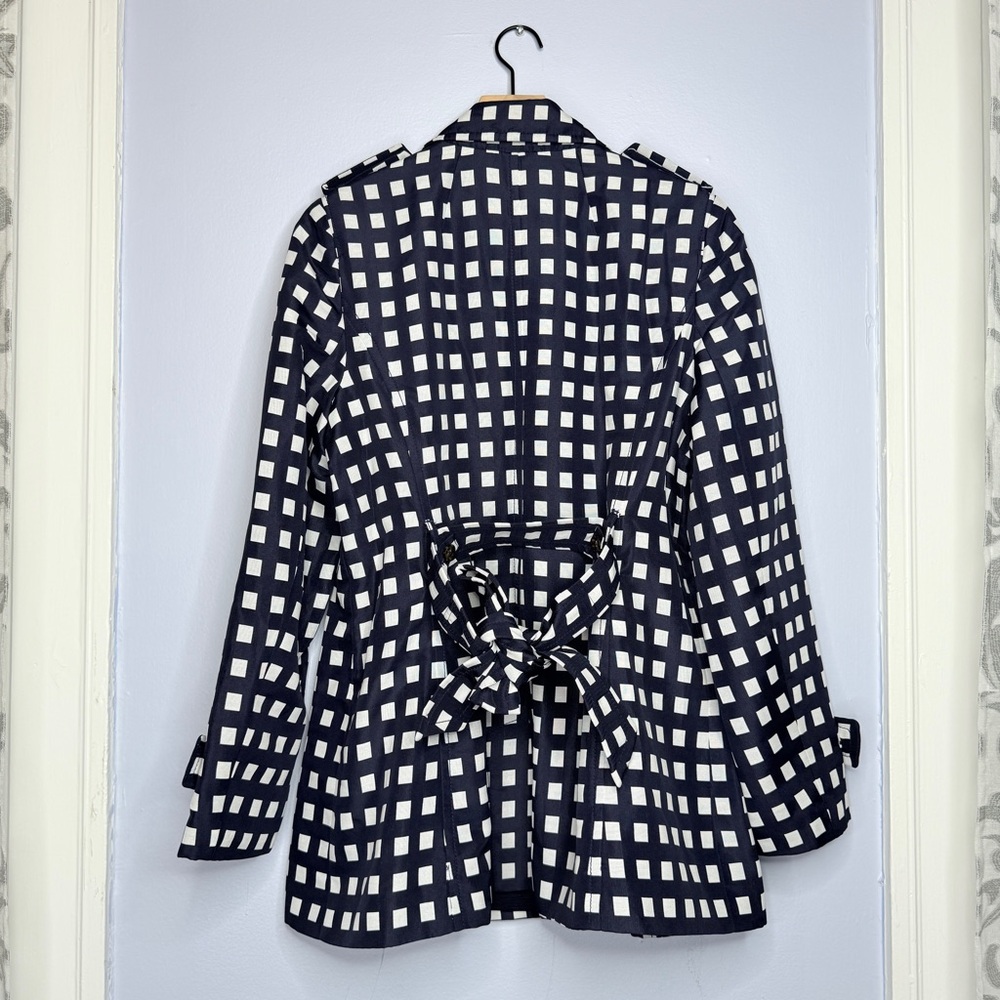 Like New! Banana Republic blue white gingham trench with belt size Large - Picture 14 of 15